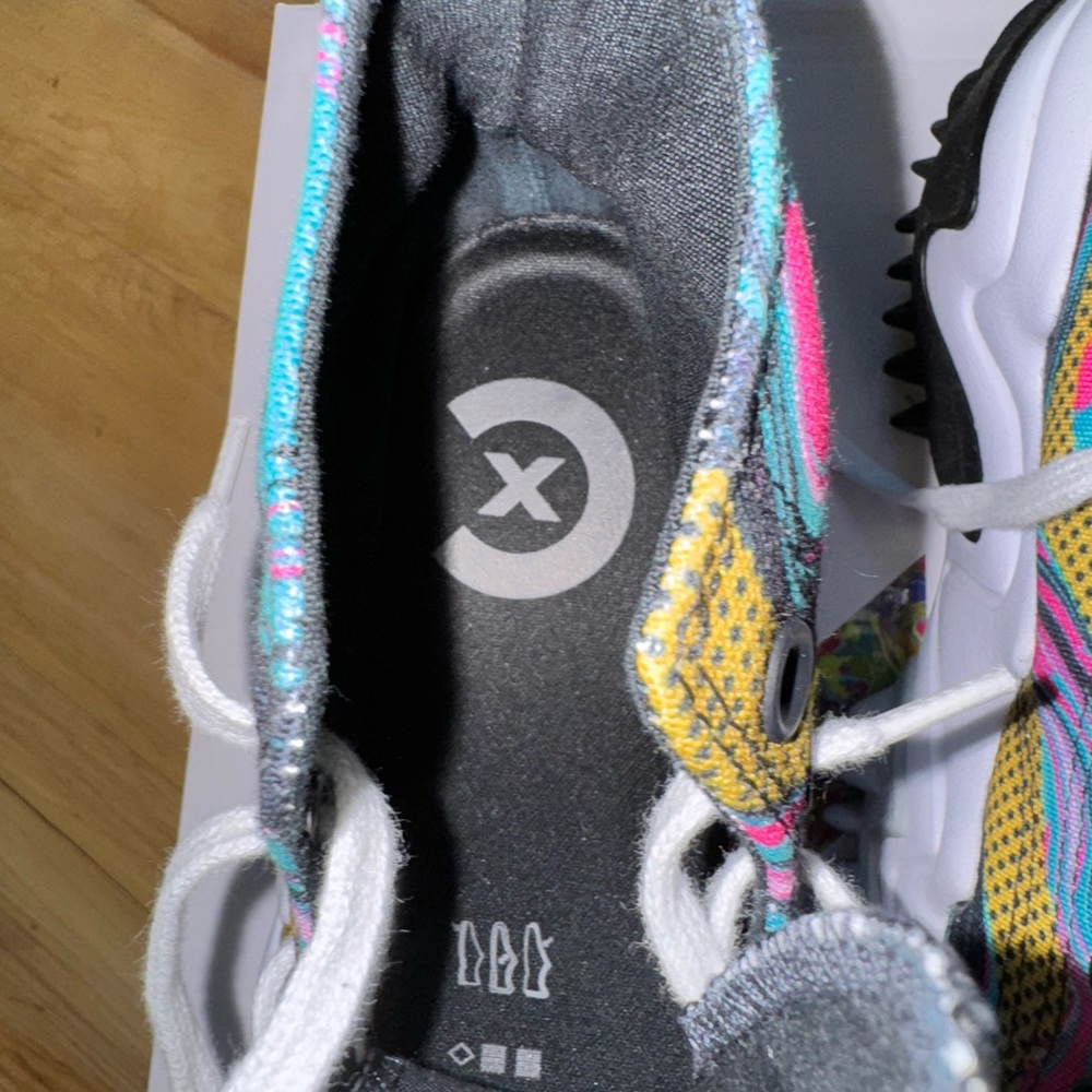 Multicolor Converse Worn Once - image 5